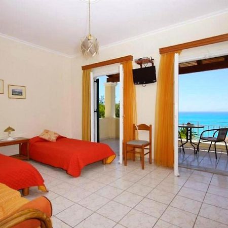 Natalia Apartment B With Panoramic Sea Views Of Agios Gordios Bay ภายนอก รูปภาพ