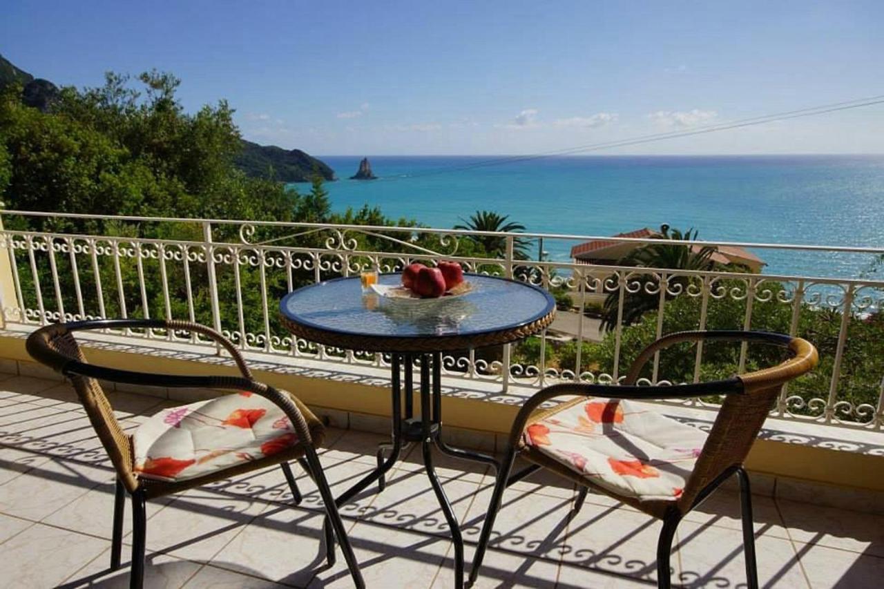 Natalia Apartment B With Panoramic Sea Views Of Agios Gordios Bay ภายนอก รูปภาพ