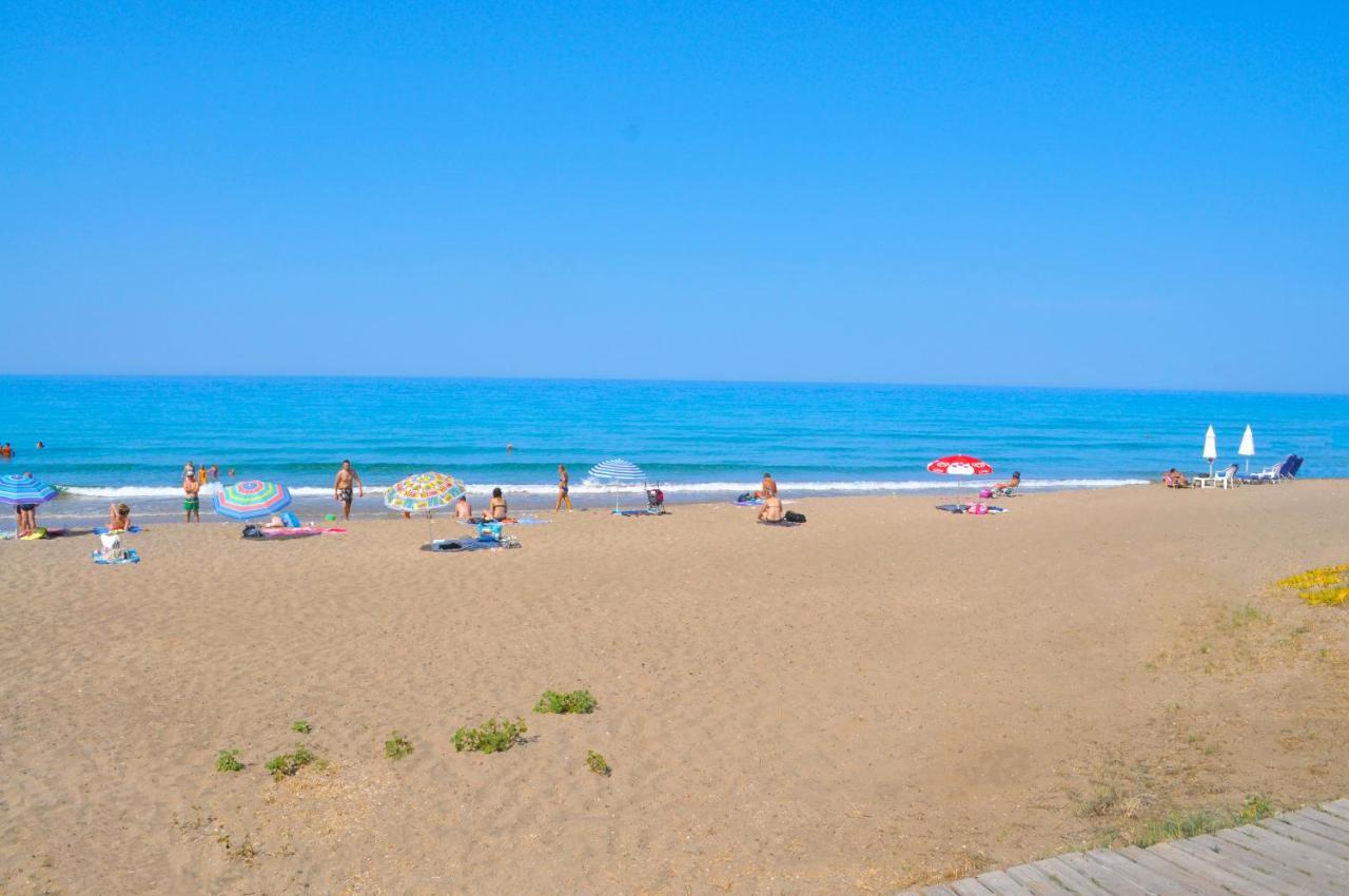 Natalia Apartment B With Panoramic Sea Views Of Agios Gordios Bay ภายนอก รูปภาพ