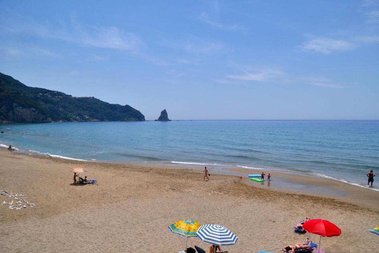 Natalia Apartment B With Panoramic Sea Views Of Agios Gordios Bay ภายนอก รูปภาพ