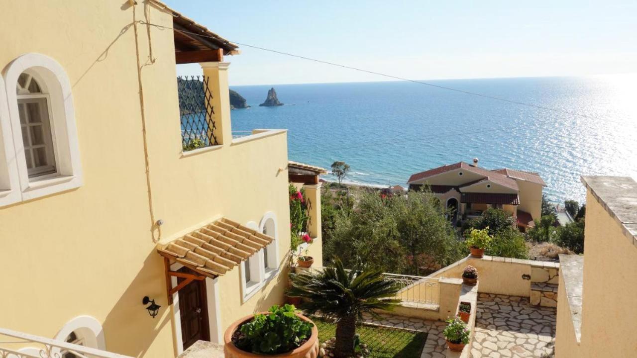 Natalia Apartment B With Panoramic Sea Views Of Agios Gordios Bay ภายนอก รูปภาพ