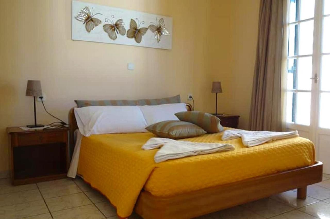 Natalia Apartment B With Panoramic Sea Views Of Agios Gordios Bay ภายนอก รูปภาพ