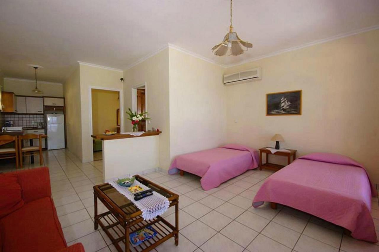 Natalia Apartment B With Panoramic Sea Views Of Agios Gordios Bay ภายนอก รูปภาพ