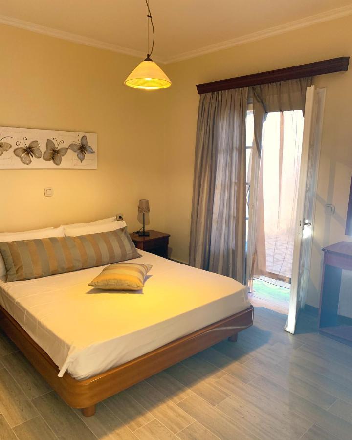 Natalia Apartment B With Panoramic Sea Views Of Agios Gordios Bay ภายนอก รูปภาพ