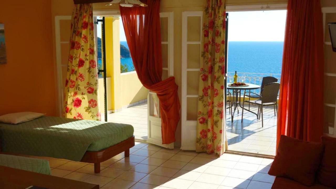 Natalia Apartment B With Panoramic Sea Views Of Agios Gordios Bay ภายนอก รูปภาพ