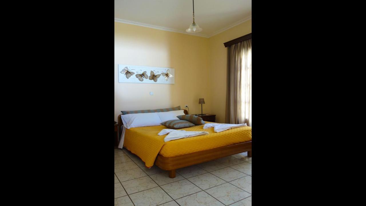 Natalia Apartment B With Panoramic Sea Views Of Agios Gordios Bay ภายนอก รูปภาพ