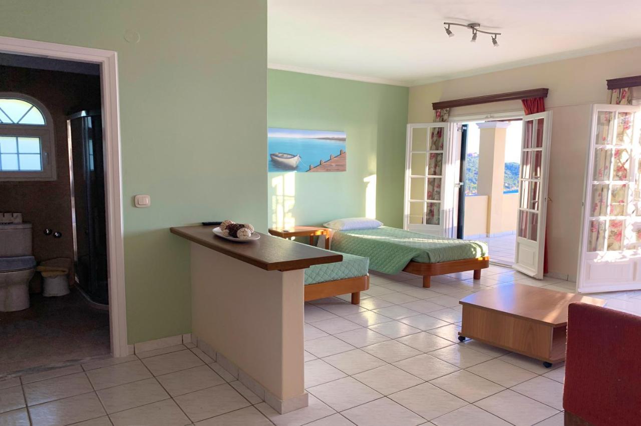 Natalia Apartment B With Panoramic Sea Views Of Agios Gordios Bay ภายนอก รูปภาพ