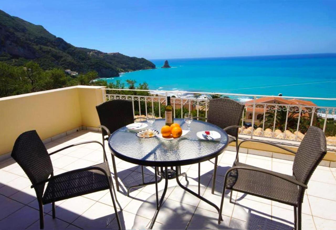 Natalia Apartment B With Panoramic Sea Views Of Agios Gordios Bay ภายนอก รูปภาพ